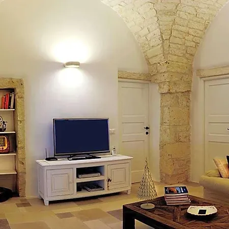 فندق مبيت وإفطار La Vecchia Tabaccheria أوستوني